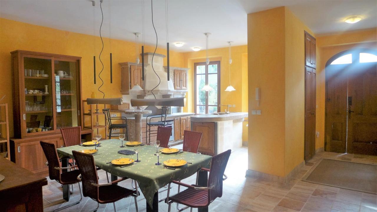 Ferienhaus Le Chateau Armissan Buitenkant foto